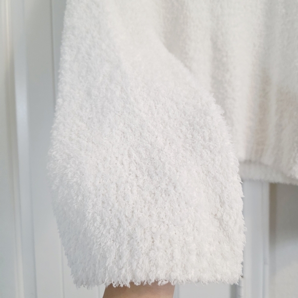 Sadie & Sage White Fuzzy V-Neck Pullover Sweater Size Large - Picture 7 of 9